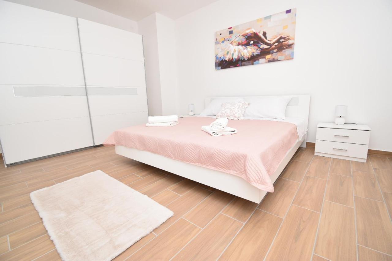 Apartments Ivan Zadar Bagian luar foto