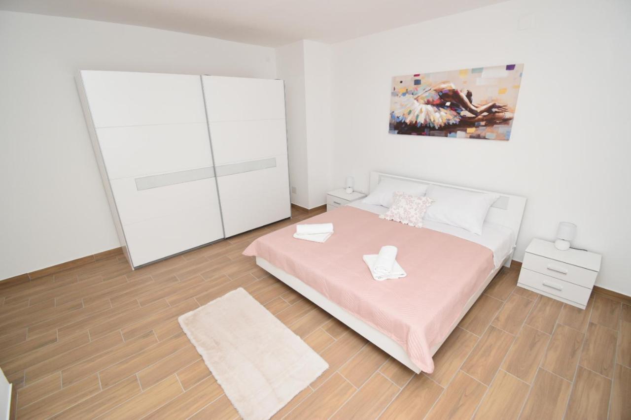 Apartments Ivan Zadar Bagian luar foto